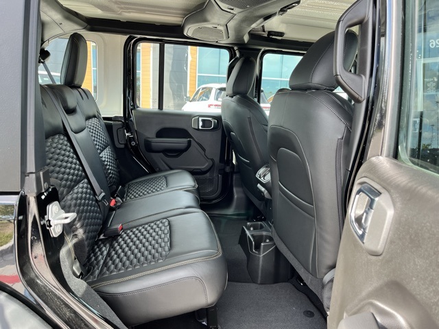 2025 Jeep Wrangler Sport photo 18