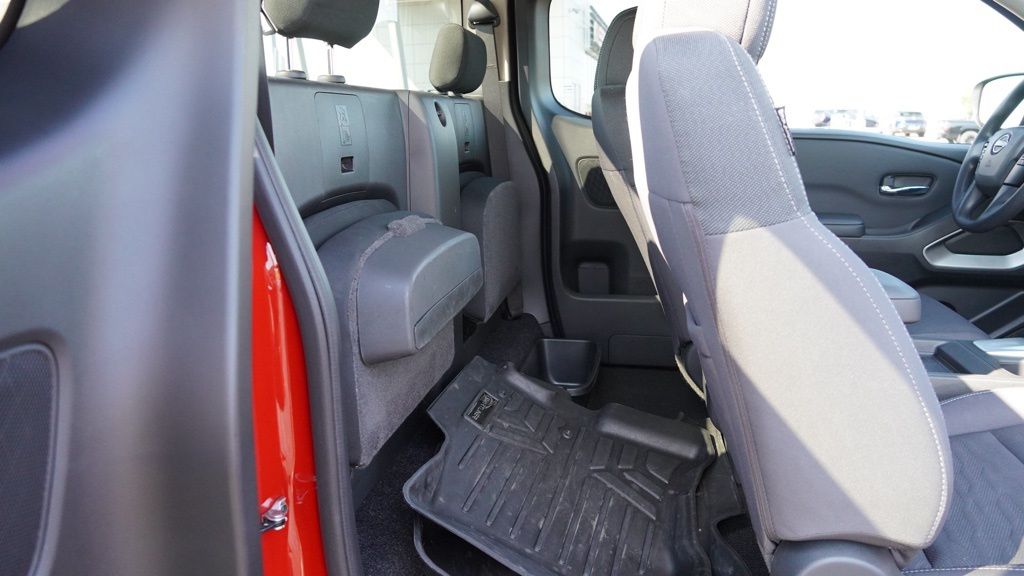 2023 Nissan Frontier SV photo 19