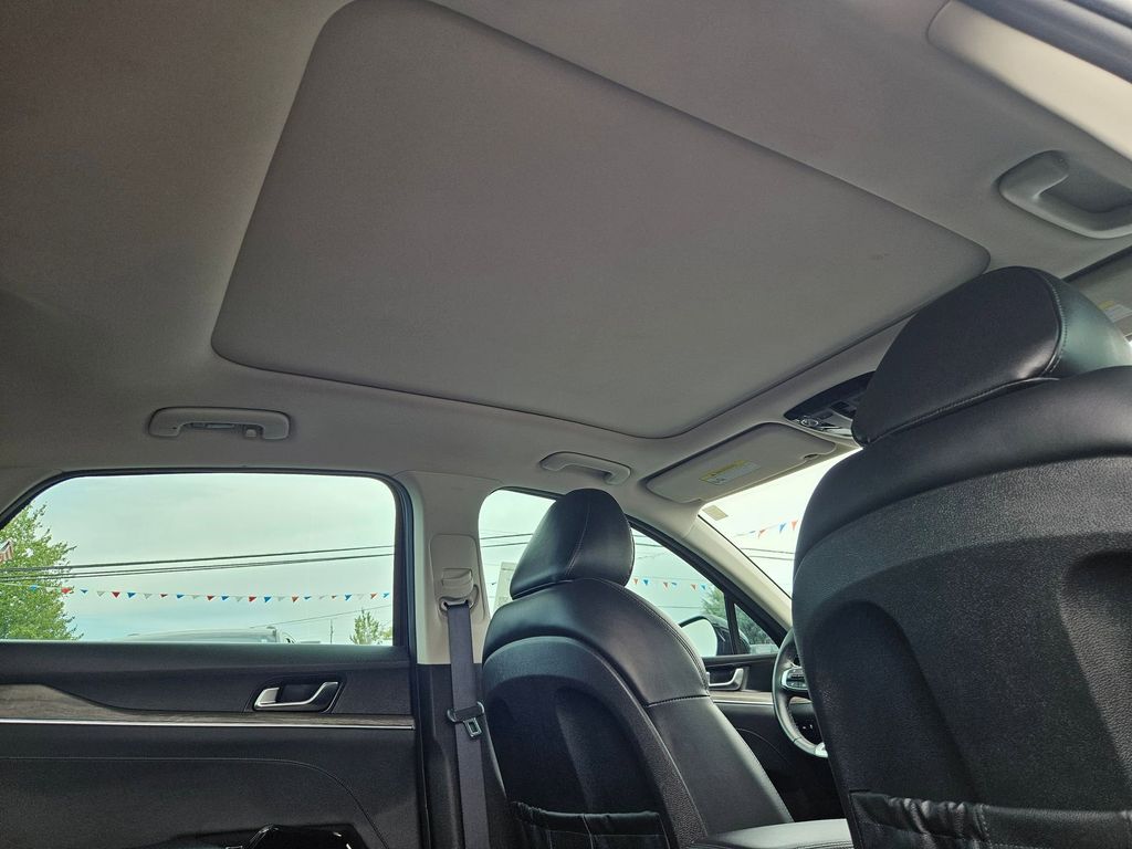 2021 Kia K5 EX photo 28