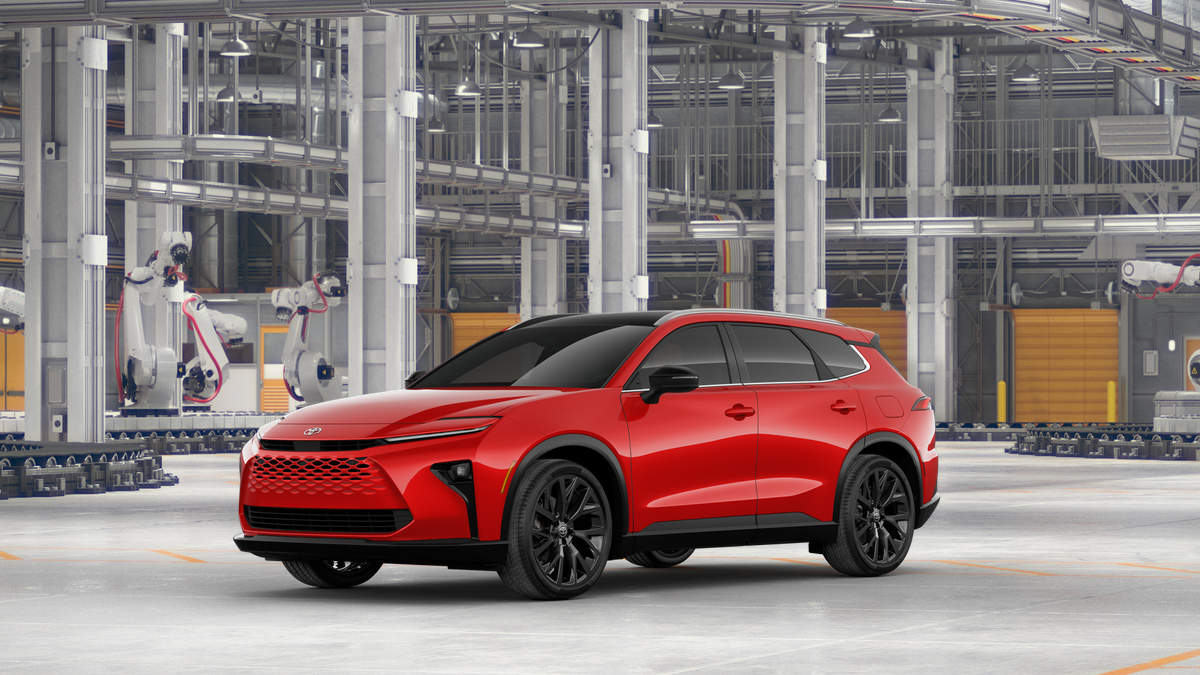 2025 Toyota Crown Signia Limited photo 2