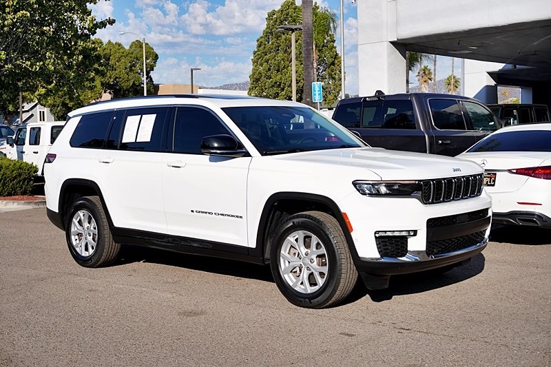 Used 2023 White Jeep Limited image 5