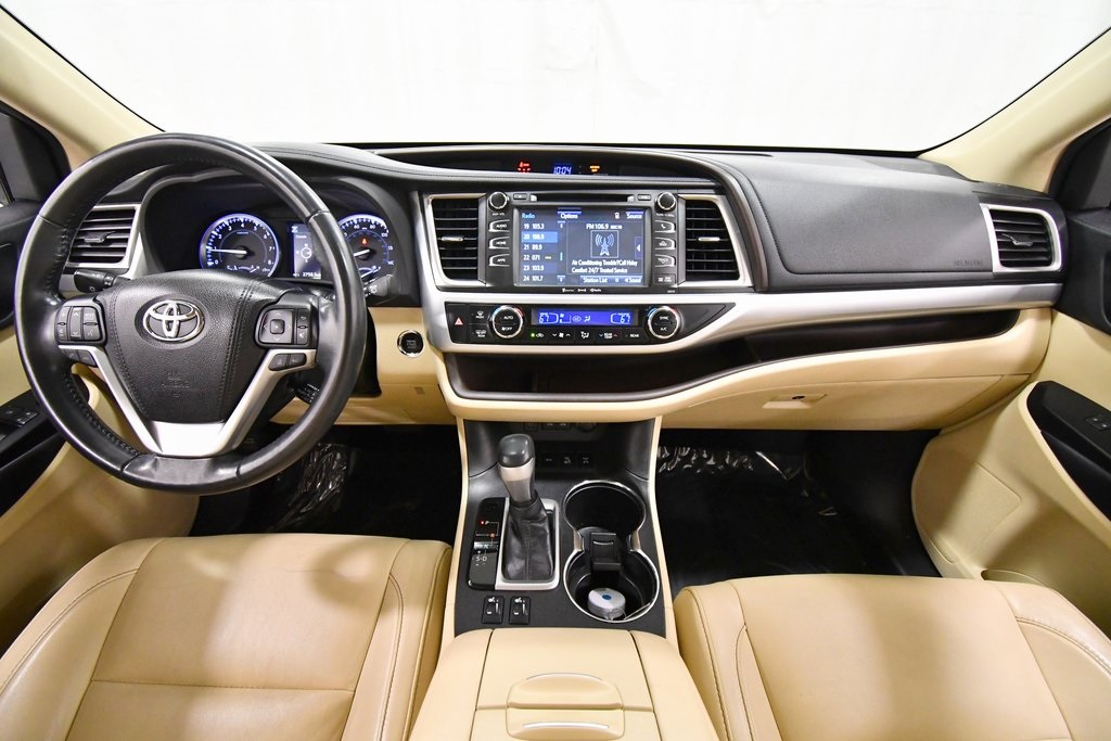 2018 Toyota Highlander XLE photo 2