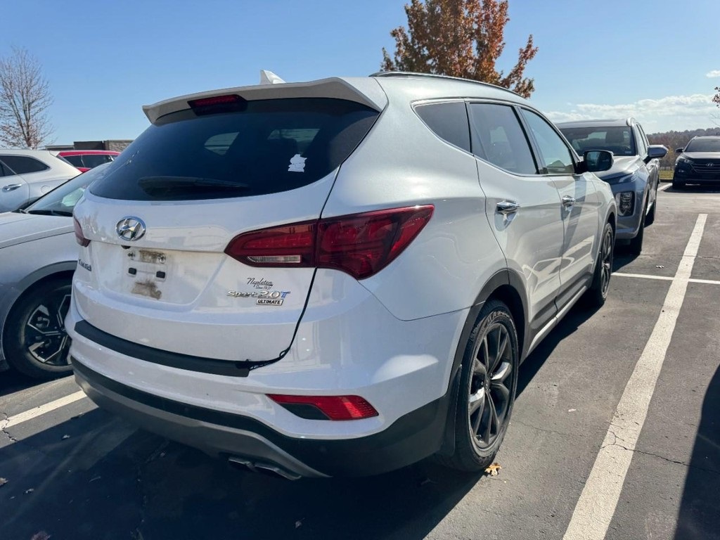 2017 Hyundai Santa Fe Sport 2.0T Ultimate photo 2