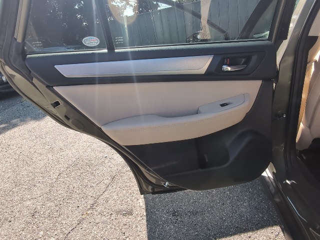 2019 Subaru Outback 2.5i Premium photo 33
