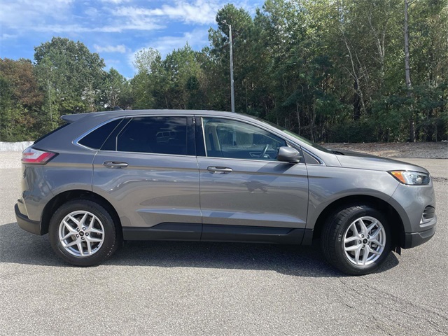 2024 Ford Edge SEL photo 2