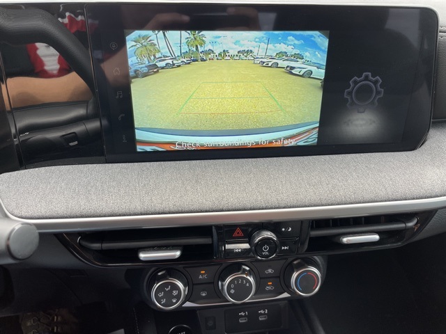 2025 Nissan Kicks SV photo 10