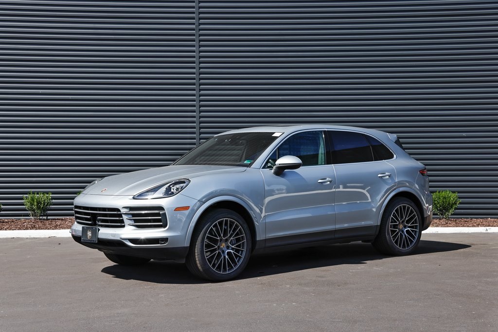 2022 Porsche Cayenne Platinum Edition's photo