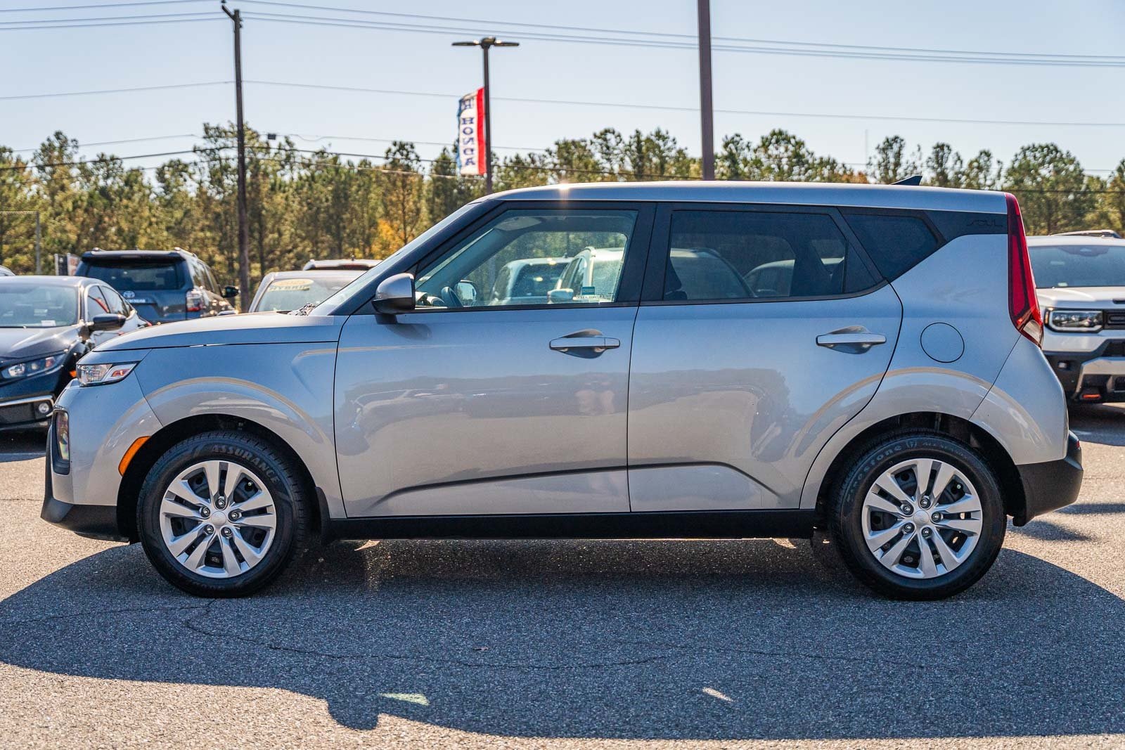 2022 Kia Soul LX photo 2