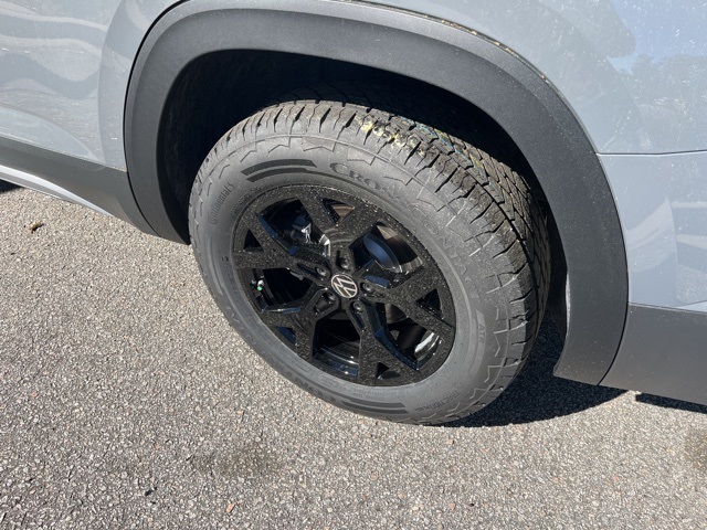 2025 Volkswagen Atlas Peak Edition SE photo 23