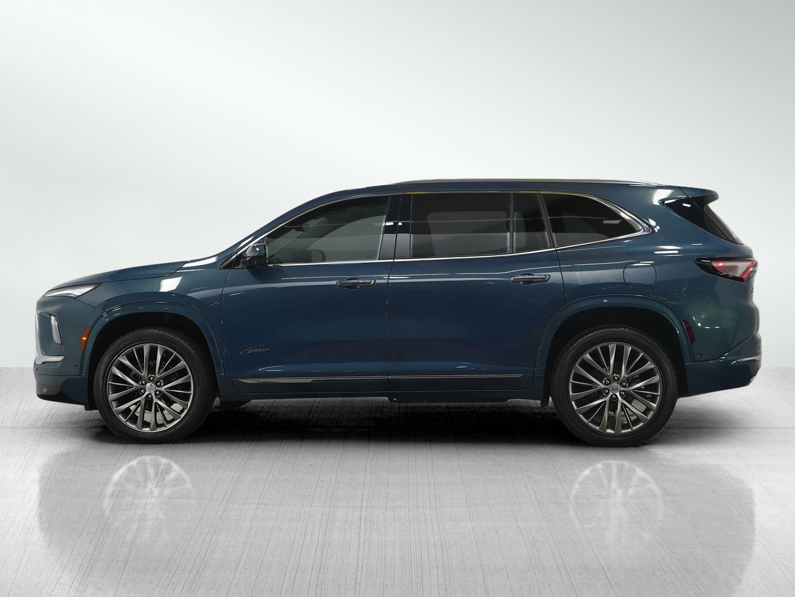 2025 Buick Enclave Avenir photo 2