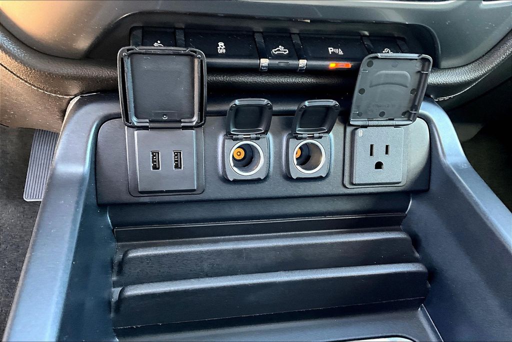 2018 Chevrolet Silverado 1500 LTZ photo 13