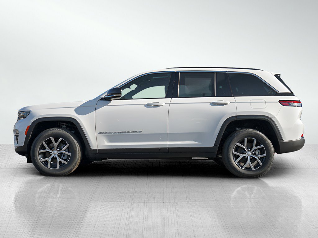 2025 Jeep Grand Cherokee Limited photo 3
