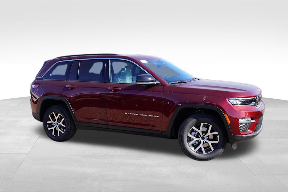 2025 Jeep Grand Cherokee Limited photo 2
