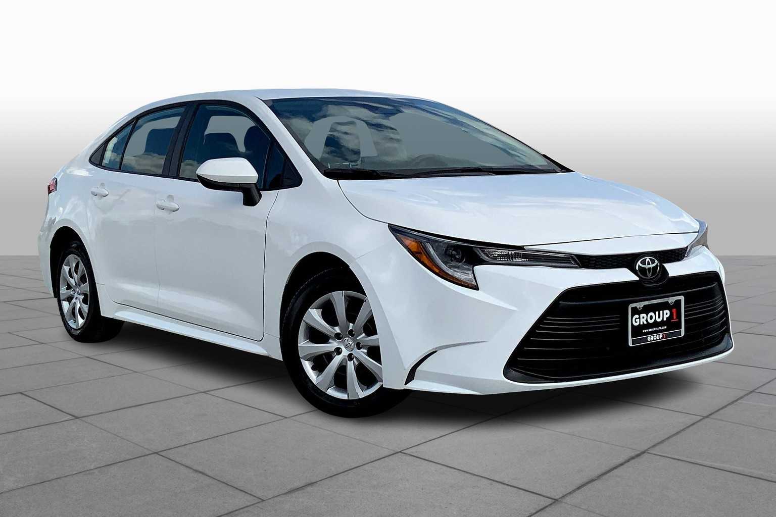 Used 2024 Toyota Corolla LE with VIN 5YFB4MDE0RP161641 for sale in Northfield, Minnesota