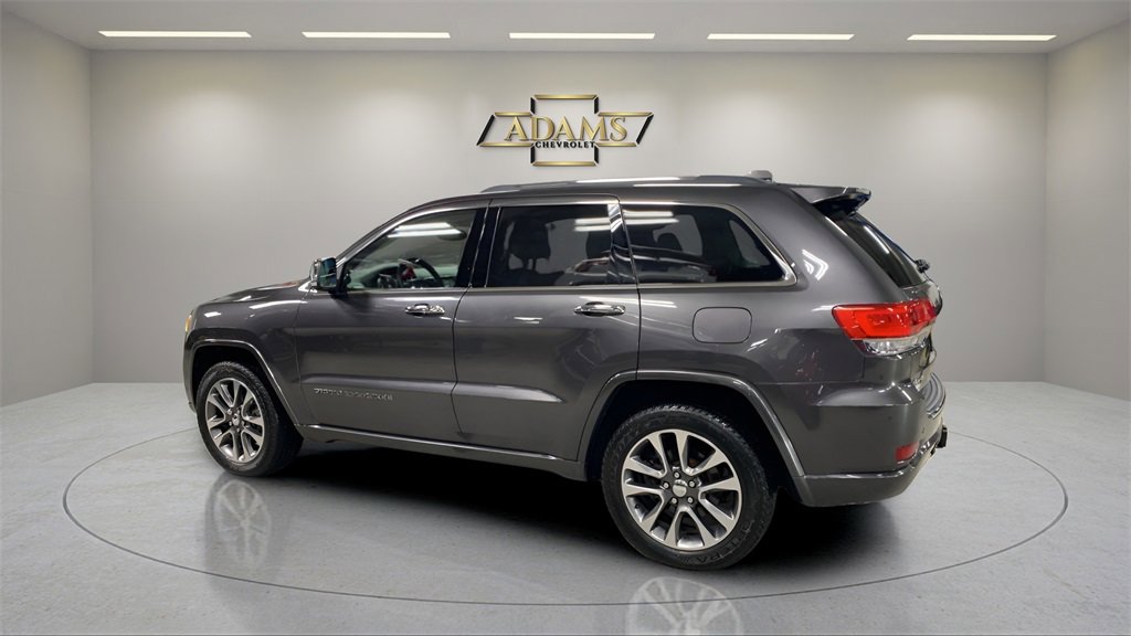 2017 Jeep Grand Cherokee Overland photo 2