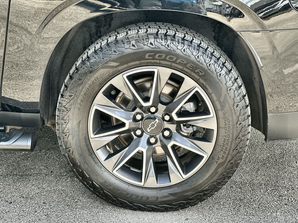 2022 Chevrolet Suburban Z71 photo 31