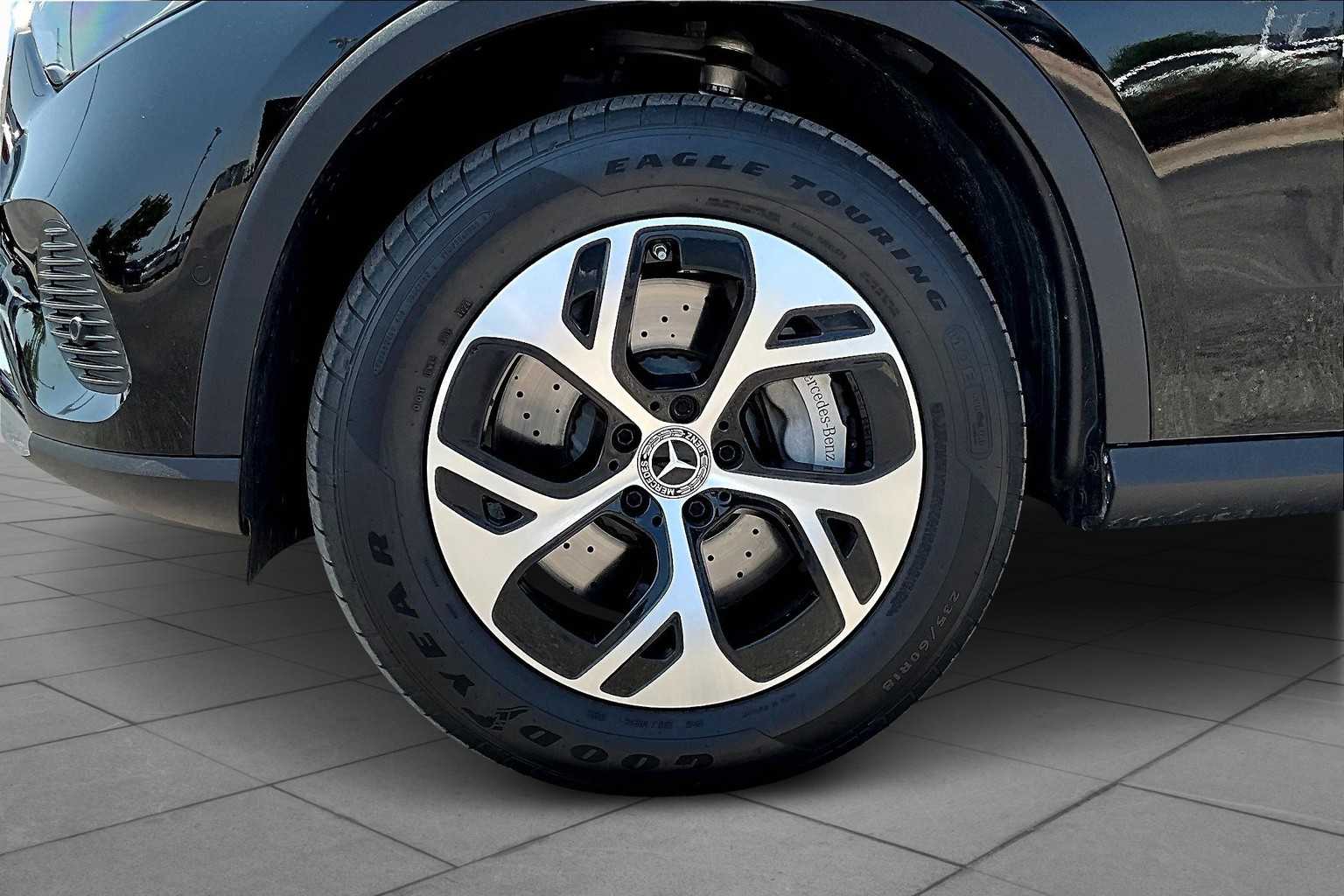 2025 Mercedes Benz GLC 350e 4MATIC photo 9