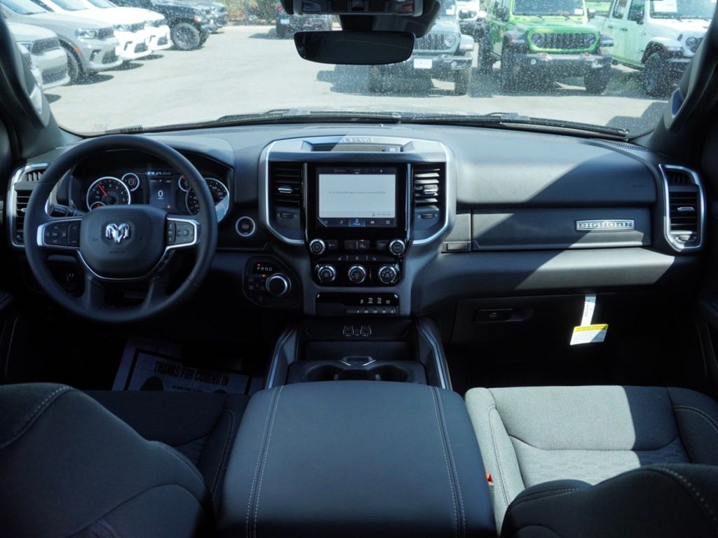 New 2026 Diamond Black Crystal Pearl-Coat Exterior Paint RAM Big Horn Sport Appearance Edition image 26