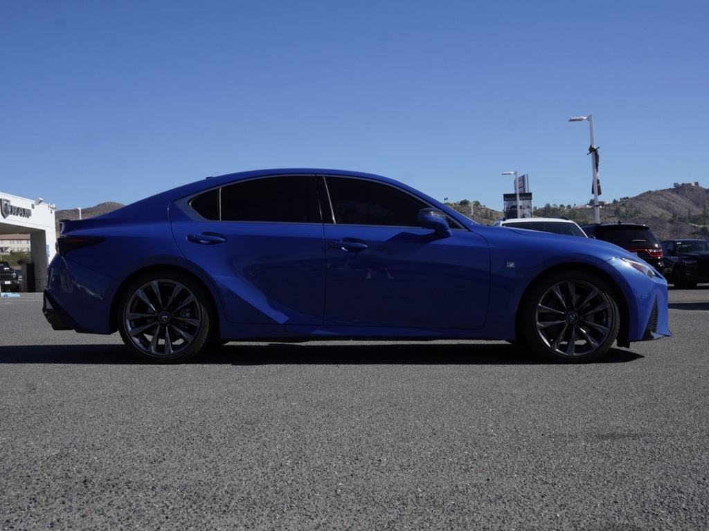 2021 Lexus IS 350 F SPORT photo 2