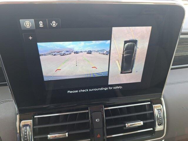 2020 Lincoln Navigator Black Label photo 16