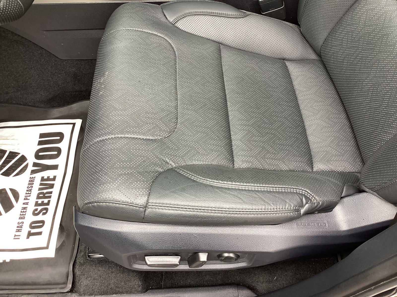 2024 Toyota Tundra Limited photo 13