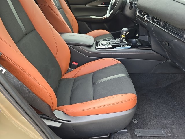 2025 Mazda CX-30 2.5 Turbo Carbon photo 19