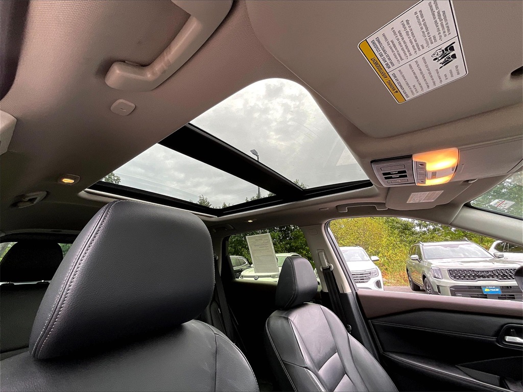 2023 Nissan Rogue SL photo 20