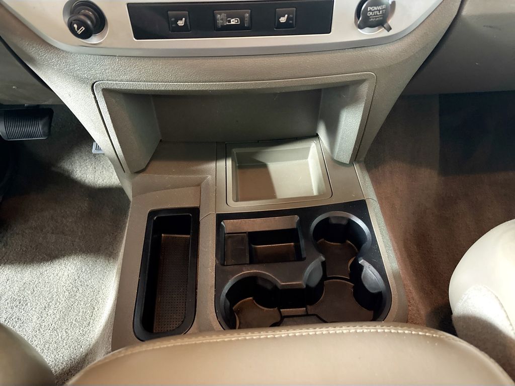 2006 Dodge Ram Laramie photo 13