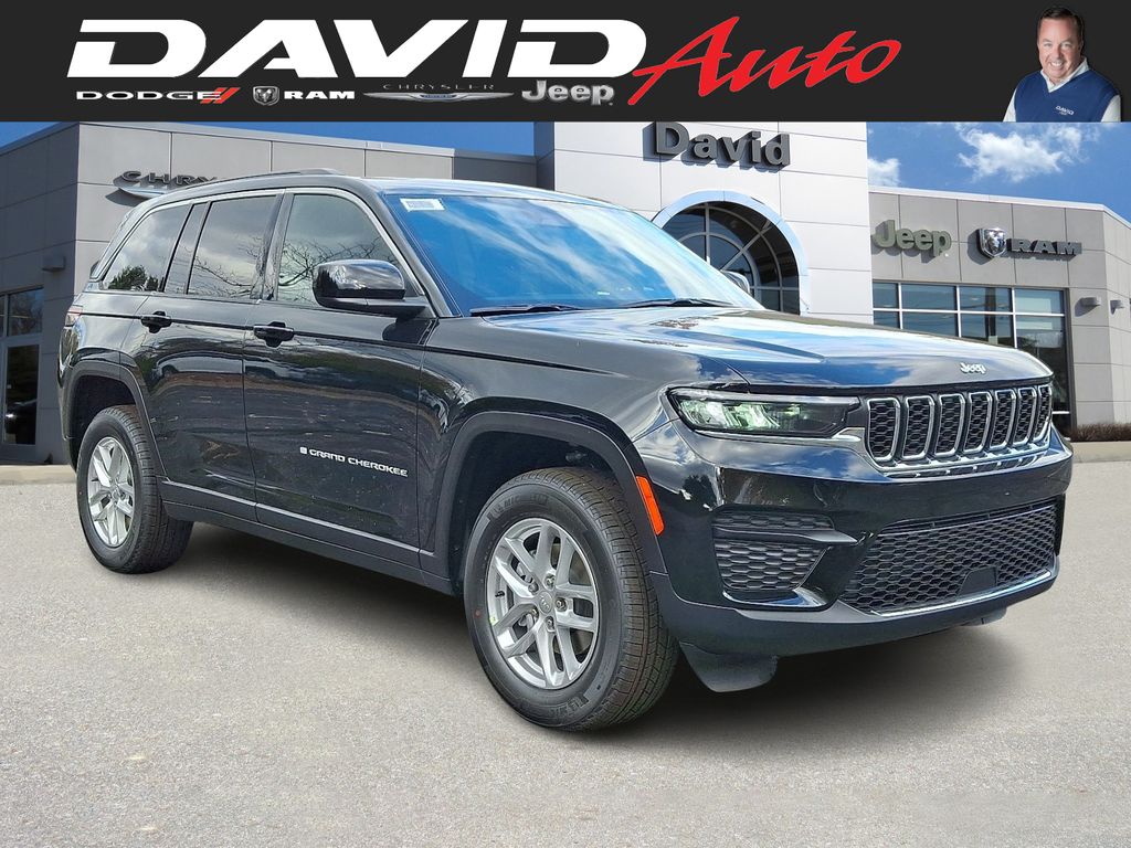 2025 Jeep Grand Cherokee Laredo's photo