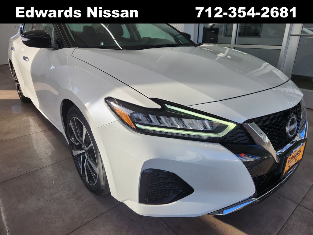 2023 Nissan Maxima SV