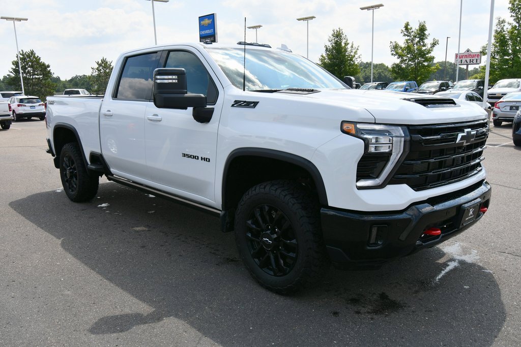 2025 Chevrolet Silverado 3500HD LTZ photo 8