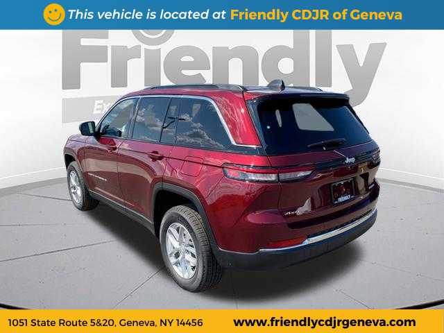 2025 Jeep Grand Cherokee Laredo X photo 5