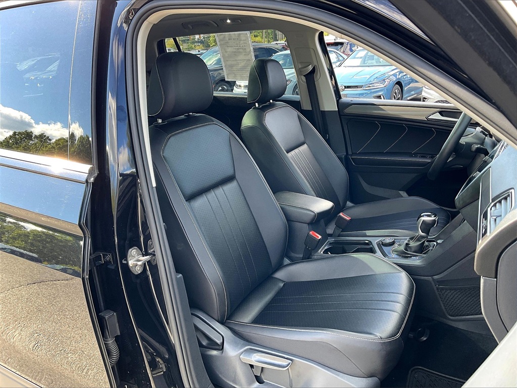 2022 Volkswagen Tiguan SE photo 10