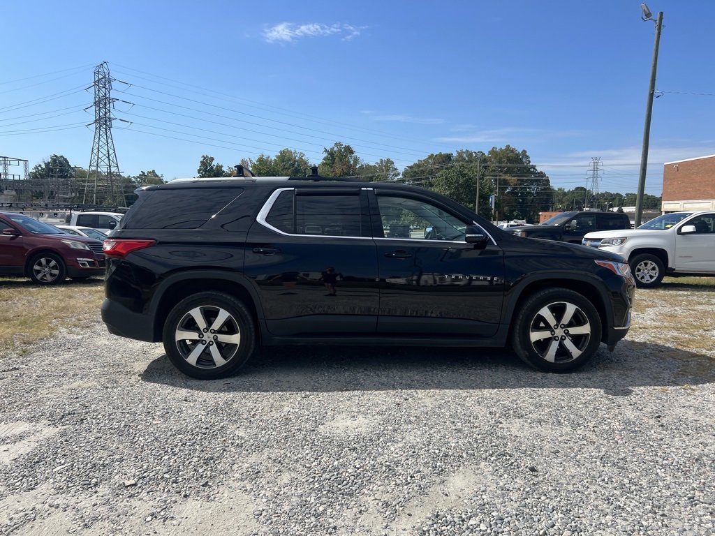 Used 2018 Chevrolet Traverse 3LT with VIN 1GNEVHKW5JJ185284 for sale in Kernersville, NC