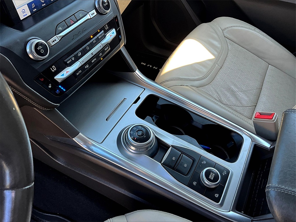 2020 Ford Explorer Platinum photo 20