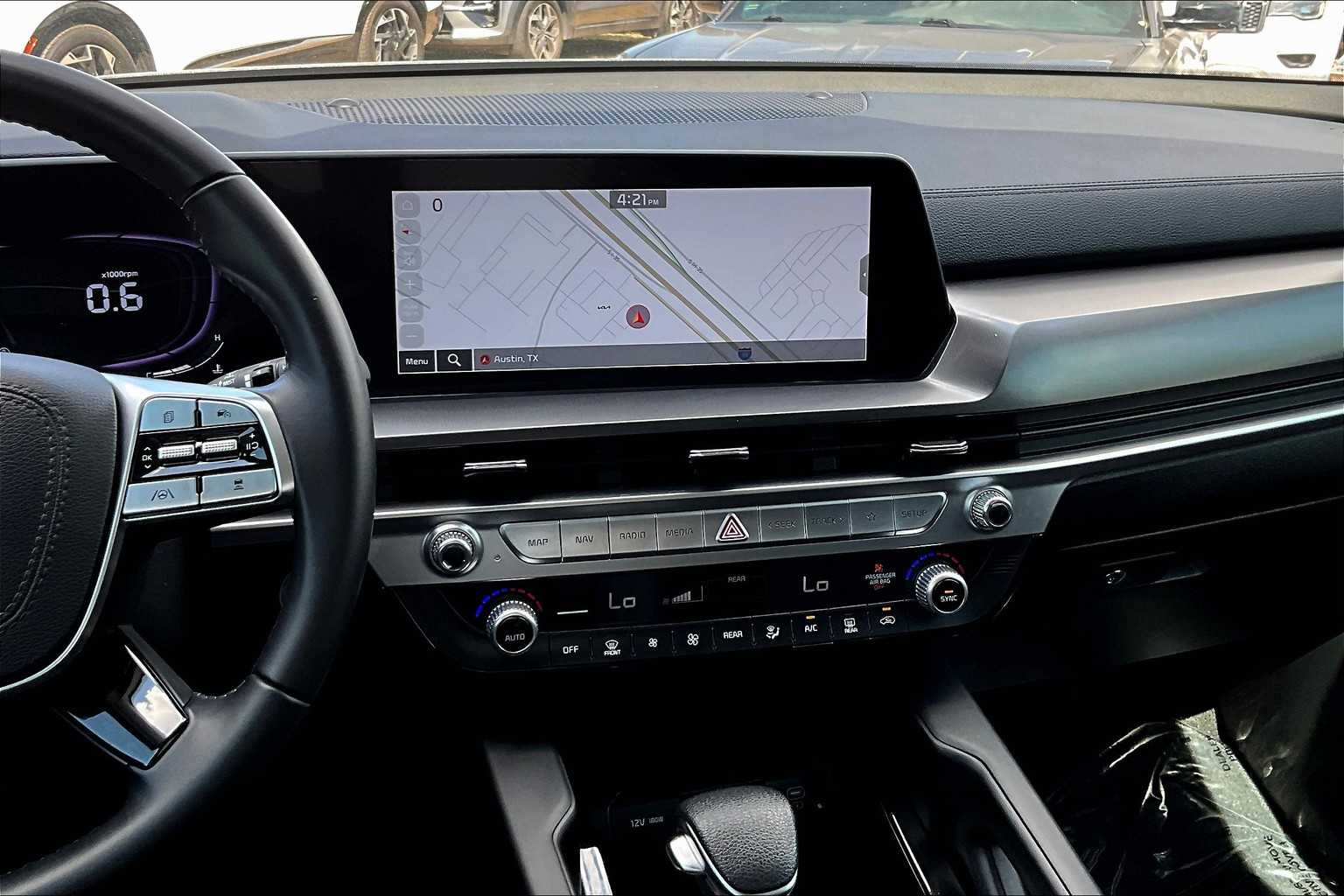 2024 Kia Telluride LX photo 6