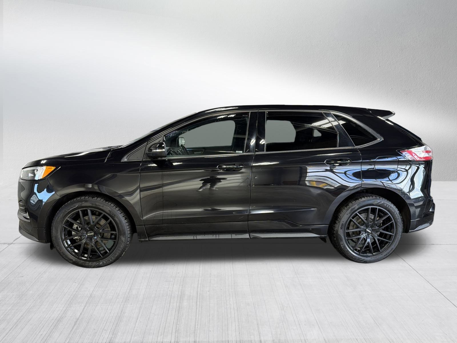 2020 Ford Edge ST photo 4