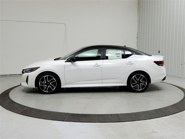 2025 Nissan Sentra SR photo 4