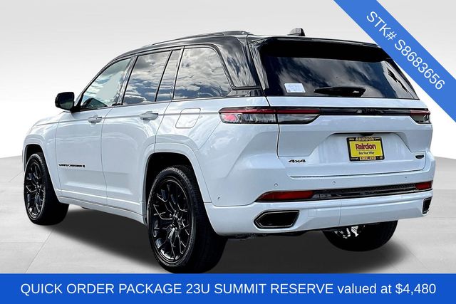 2025 Jeep Grand Cherokee Summit Reserve photo 3