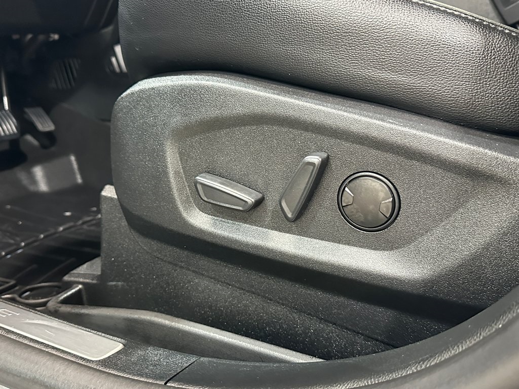 2023 Ford Edge Titanium photo 15