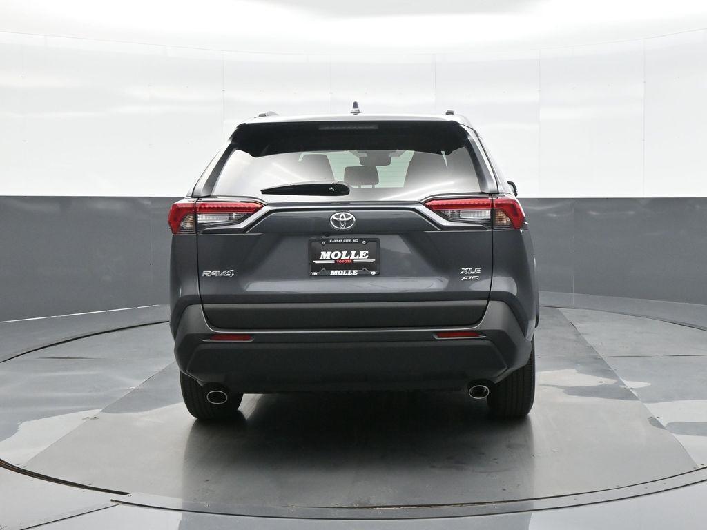 2024 Toyota RAV4 XLE photo 4