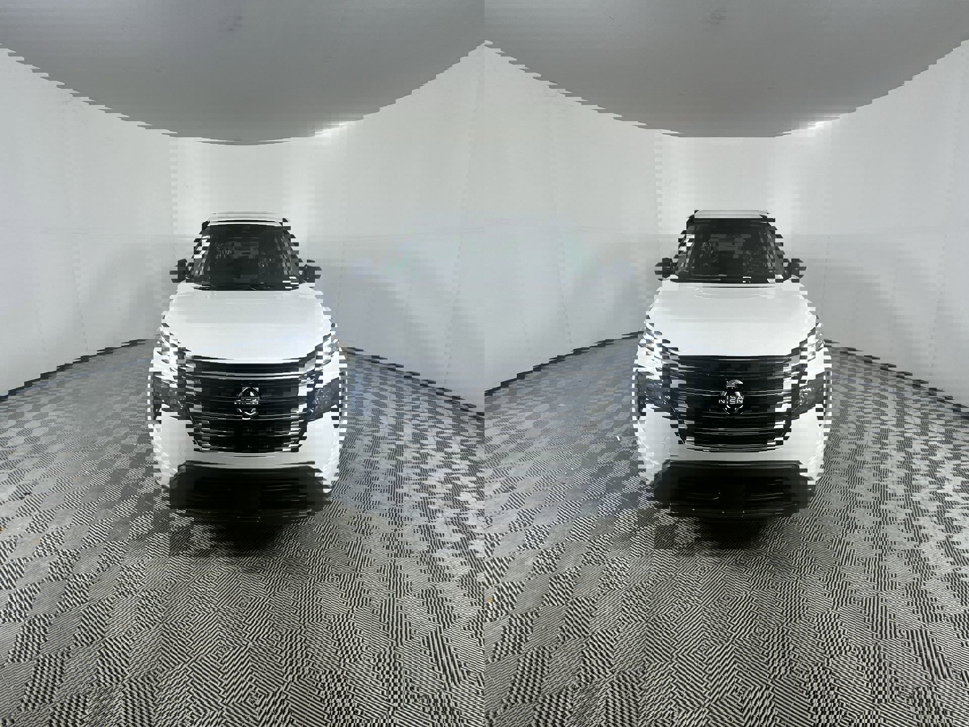 2025 Nissan Rogue S photo 2