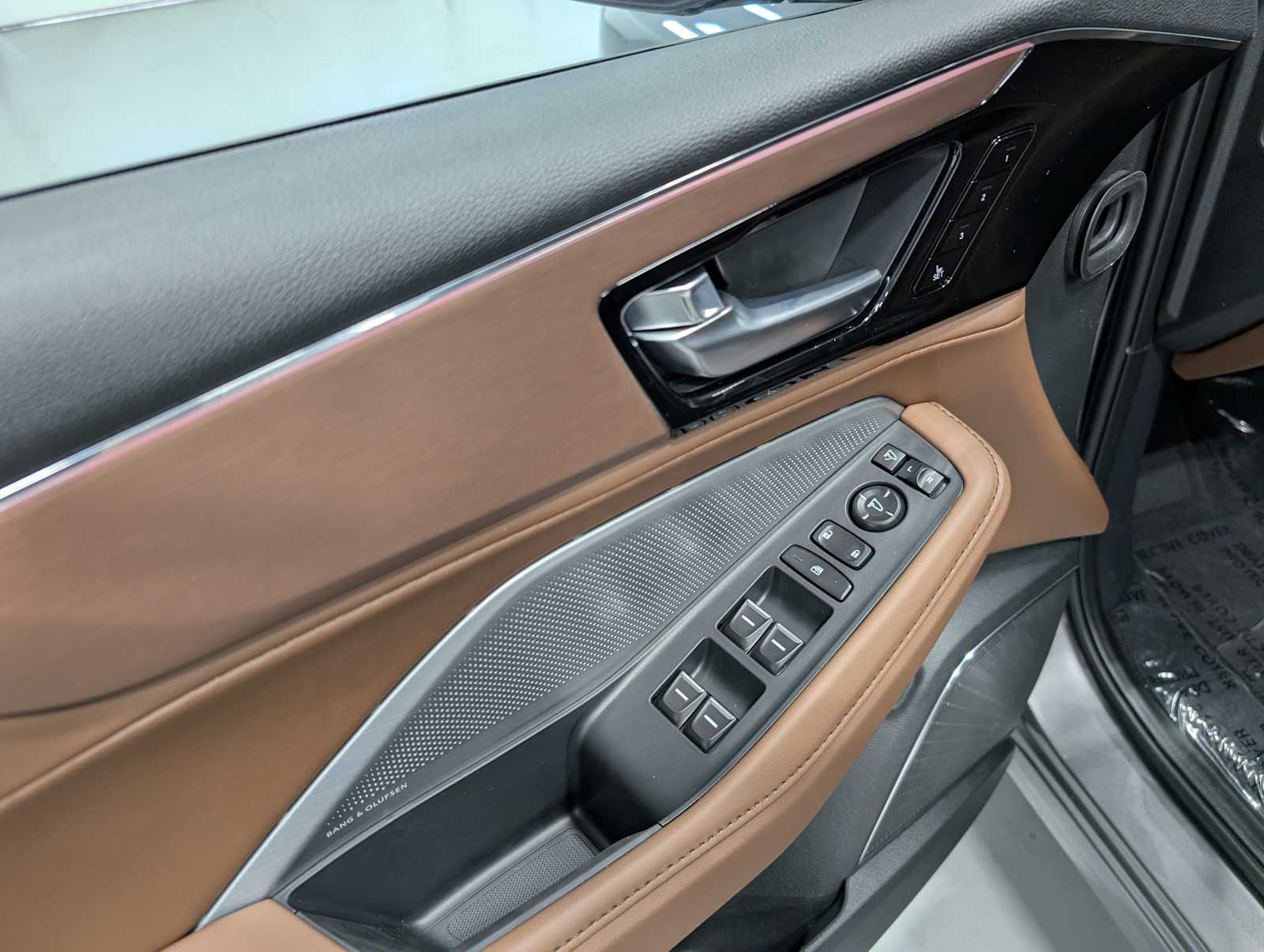 2026 Acura MDX SH-AWD Technology photo 38