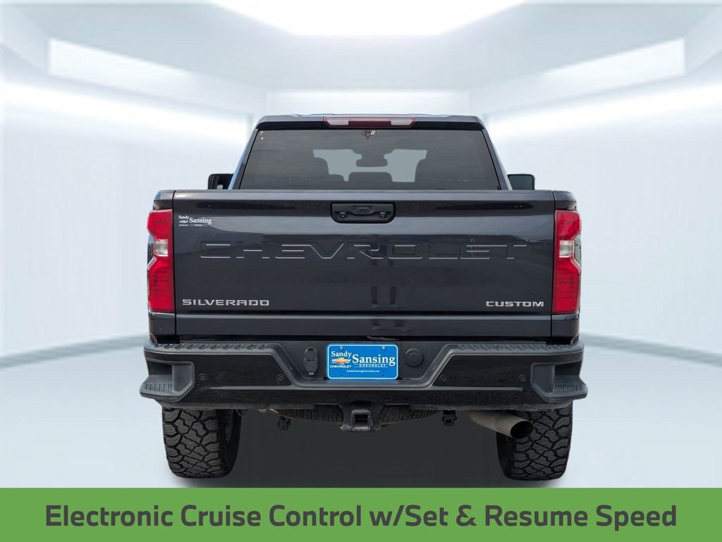 2024 Chevrolet Silverado 2500HD Custom photo 4