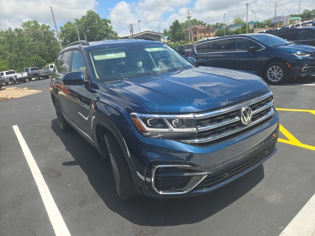 2021 Volkswagen Atlas V6 SE Technology R-Line photo 3