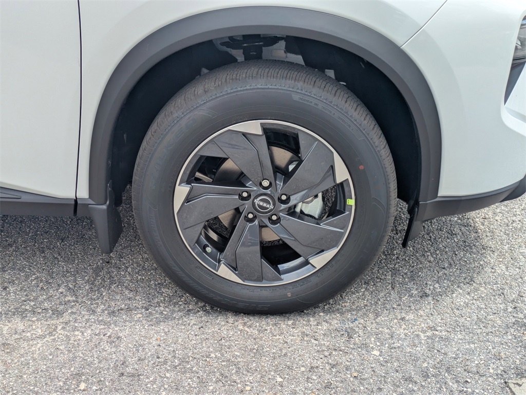2025 Nissan Rogue SV photo 10