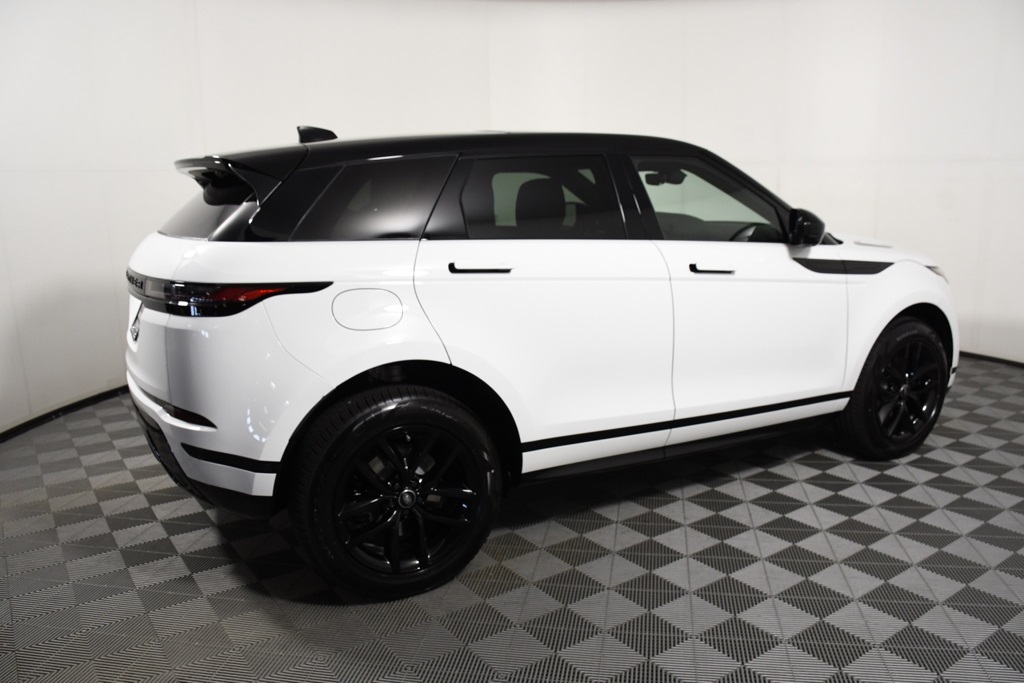 2026 Land Rover Range Rover Evoque Dynamic SE photo 7
