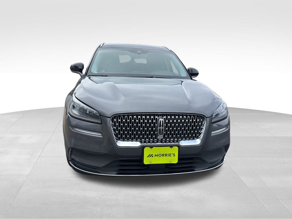2021 Lincoln Corsair Standard photo 4