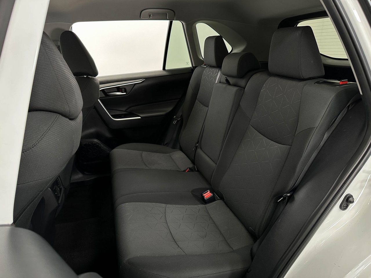 2023 Toyota RAV4 XLE photo 12