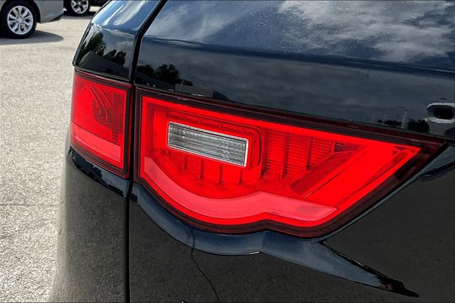 2019 Jaguar F-PACE S photo 23